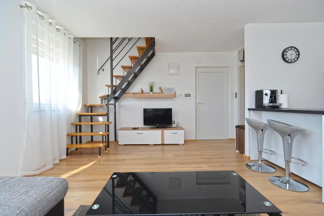 Apartment Majda 2223 Vodnjan