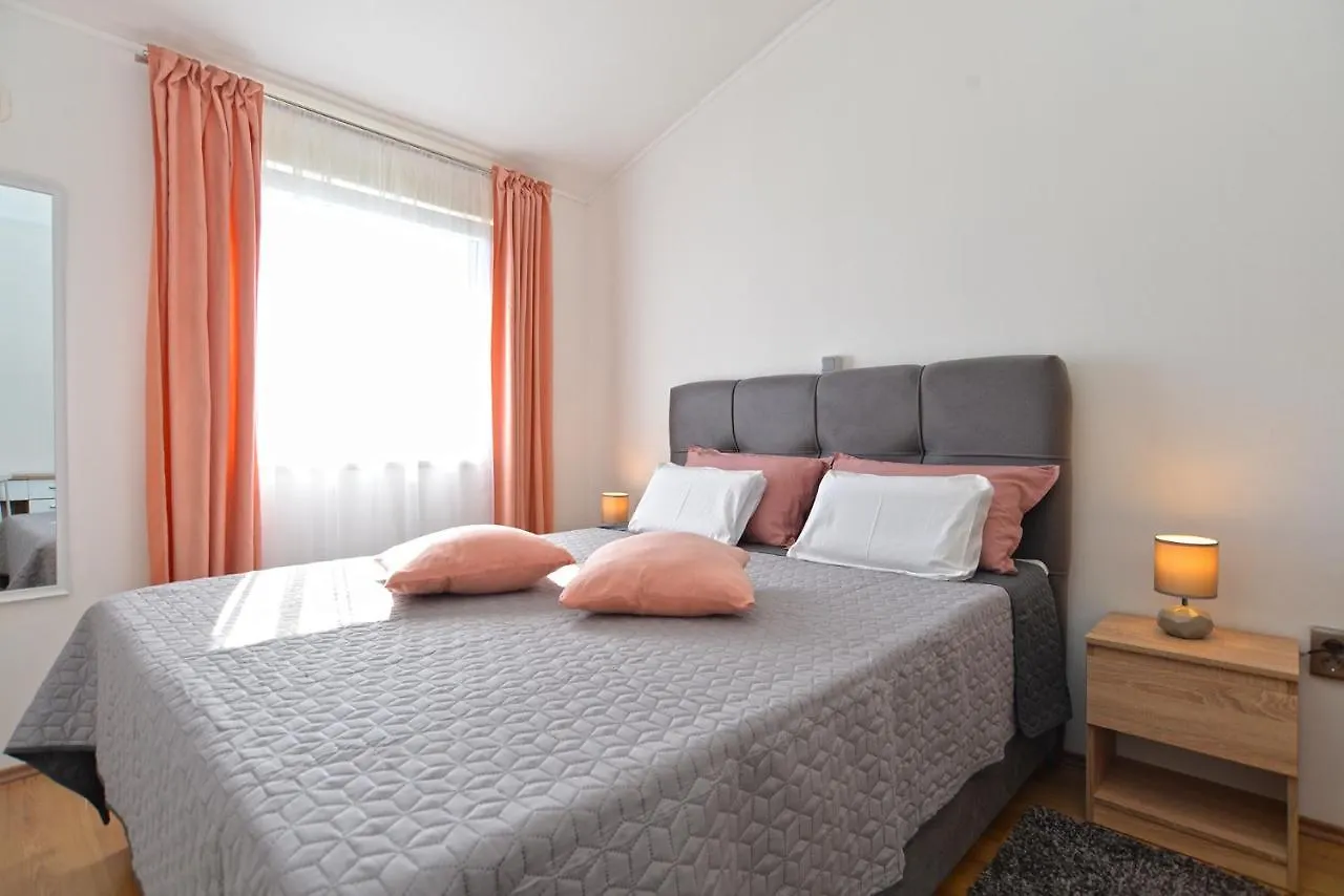 Apartment Majda 2223 Vodnjan Croatia
