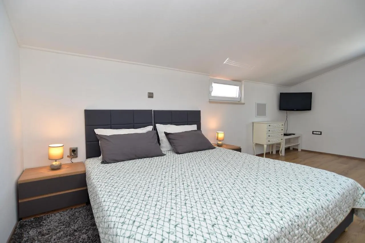 Apartment Majda 2223 Vodnjan Croatia